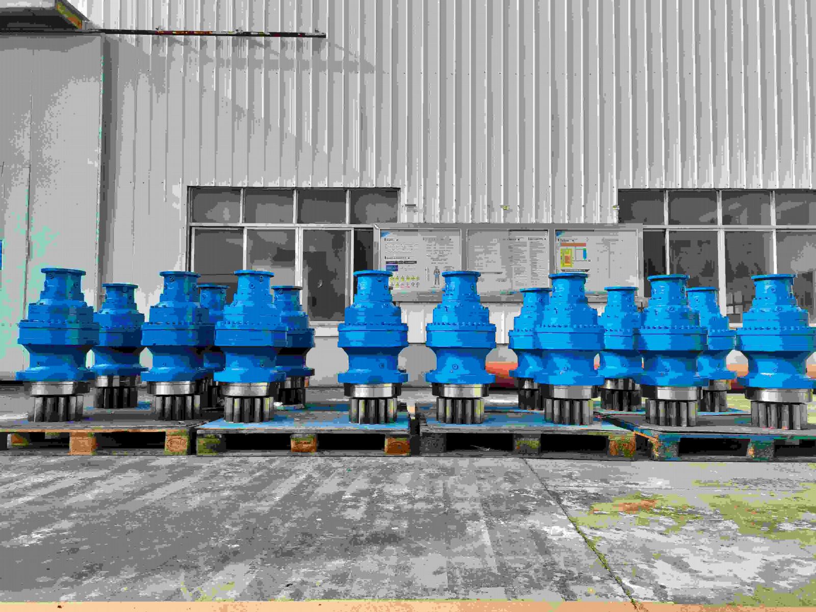 Slewing planetary gearbox series HPS
